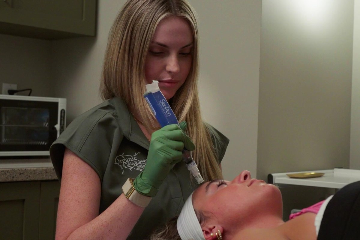 Organic Skin and Body provider performing SkinPen Elite microneedling in a Bradenton treatment room
